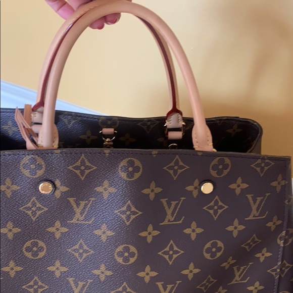 Louis Vouitton - Picture 9 of 12